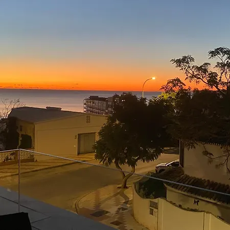 With Little Saltpool Apartament