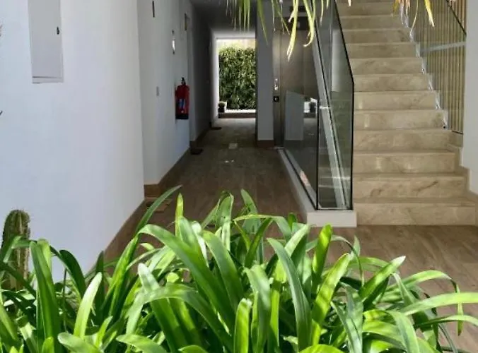 With Little Saltpool Apartamento